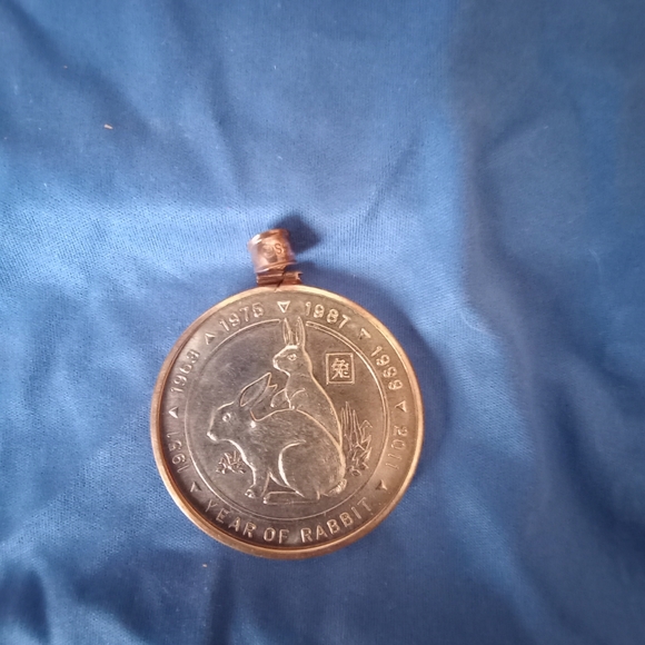Rabbit Coin Pendant - Picture 2 of 3